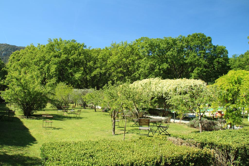 La Bastide Du Bois Breant Hotell Maubec  Exteriör bild